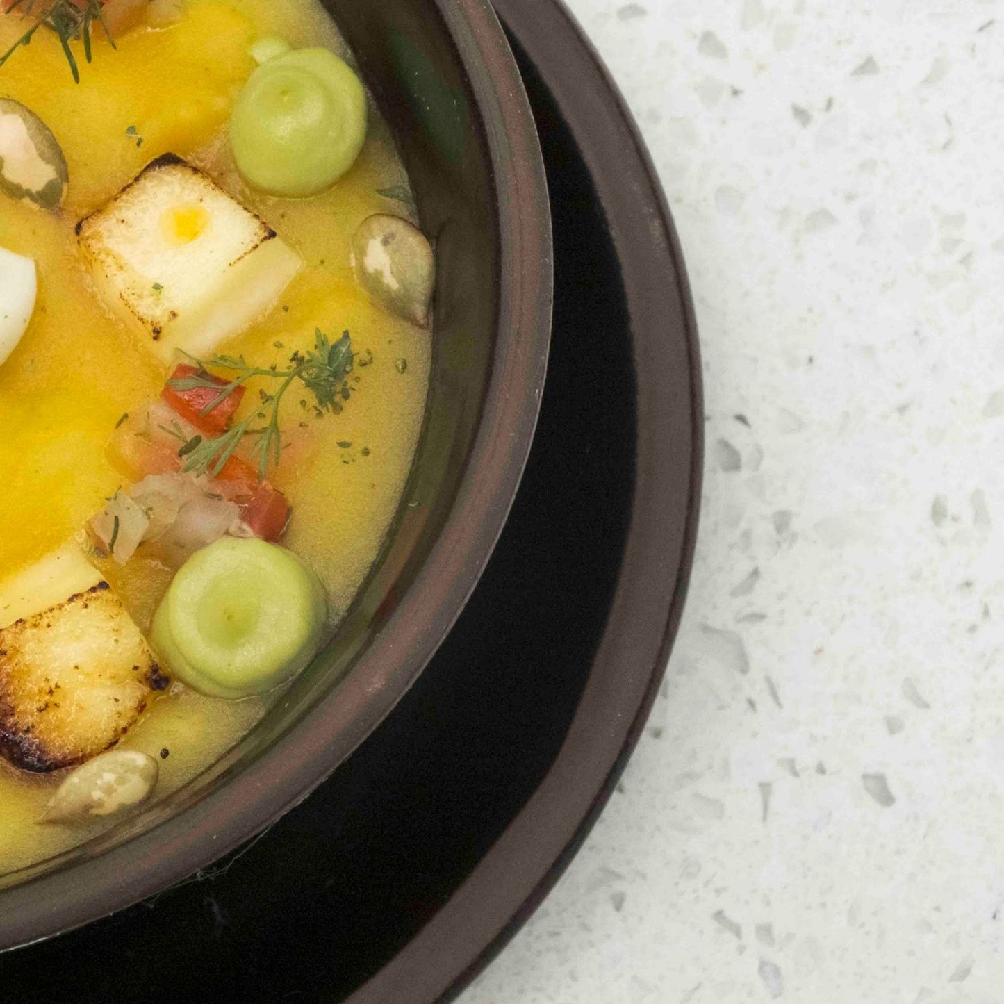 Set de Cacerolas y Platos Negro Ébano